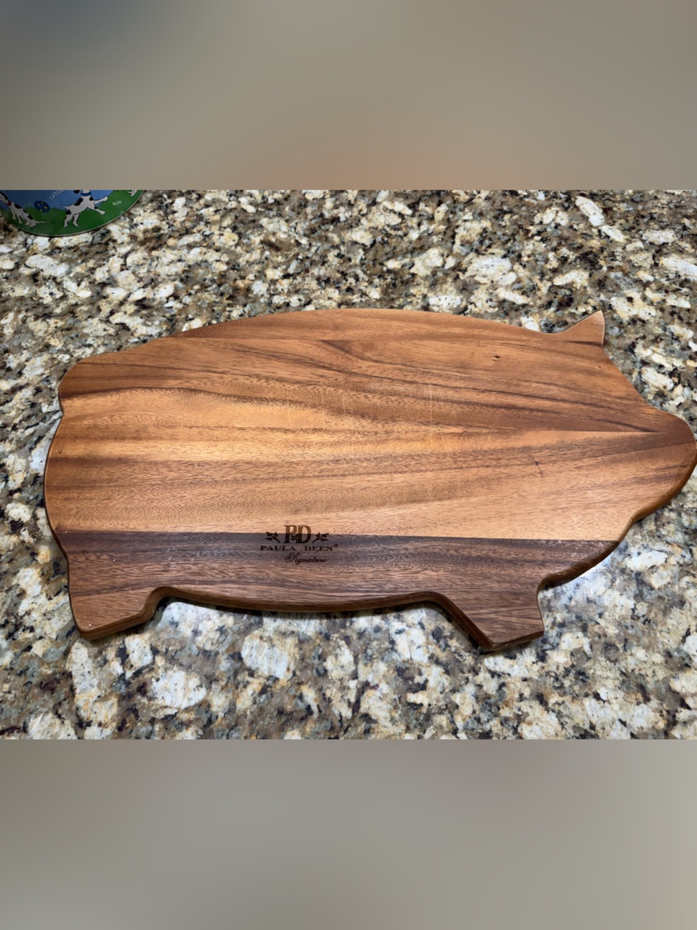 Paula Deen Pig Shaped Acacia Wood Large Cutting Board - 22” x 11” - Picture 3 of 4